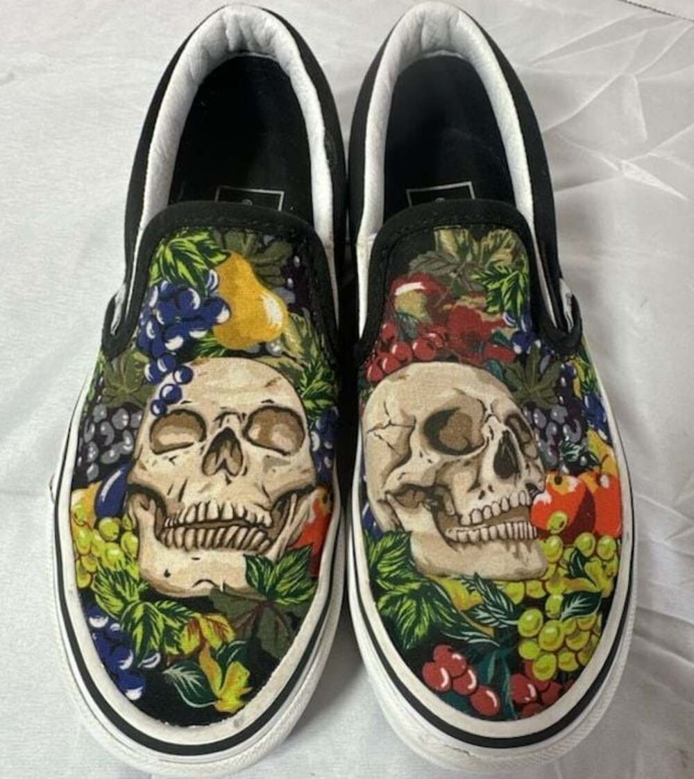 Vans Classic Slip-On Skull Fruit Print Shoes 
Size 4.0 Men / 5.5 Women